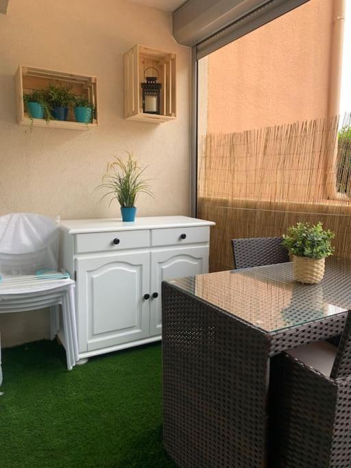 Chaleureux Appartement Face Au Port Sta Lucia, Tout A Pieds, Wifi Сен-Рафаэль Экстерьер фото
