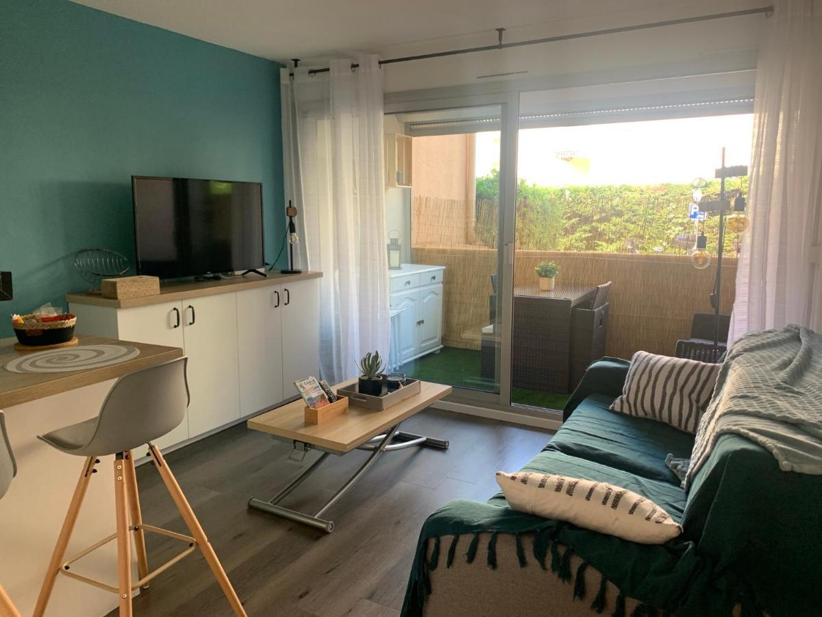 Chaleureux Appartement Face Au Port Sta Lucia, Tout A Pieds, Wifi Сен-Рафаэль Экстерьер фото
