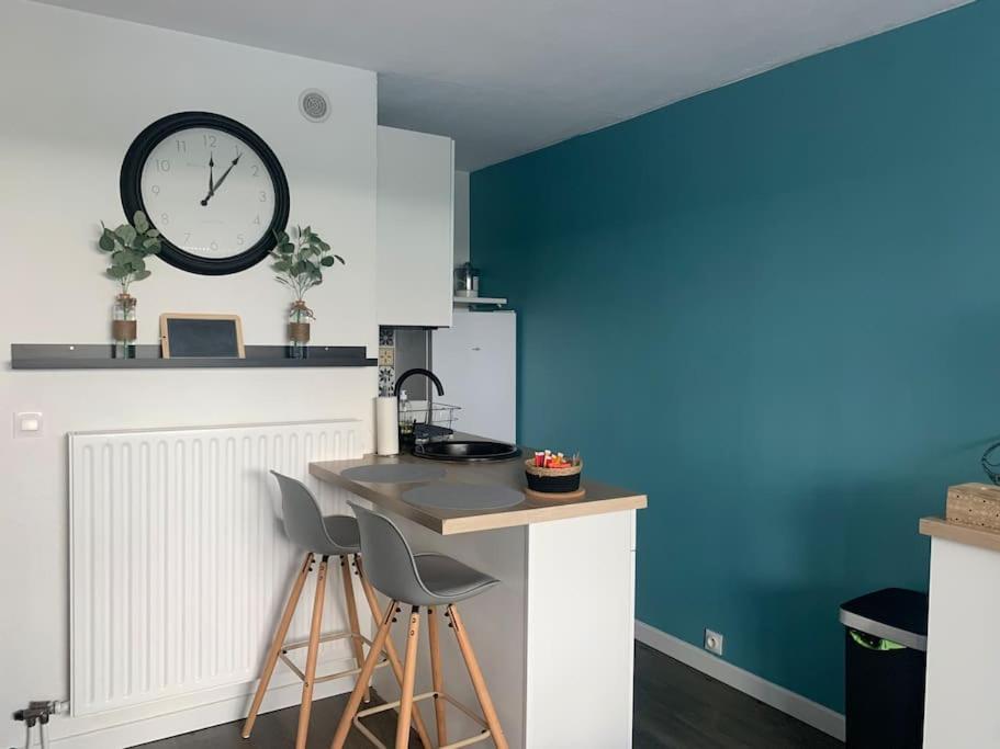Chaleureux Appartement Face Au Port Sta Lucia, Tout A Pieds, Wifi Сен-Рафаэль Экстерьер фото