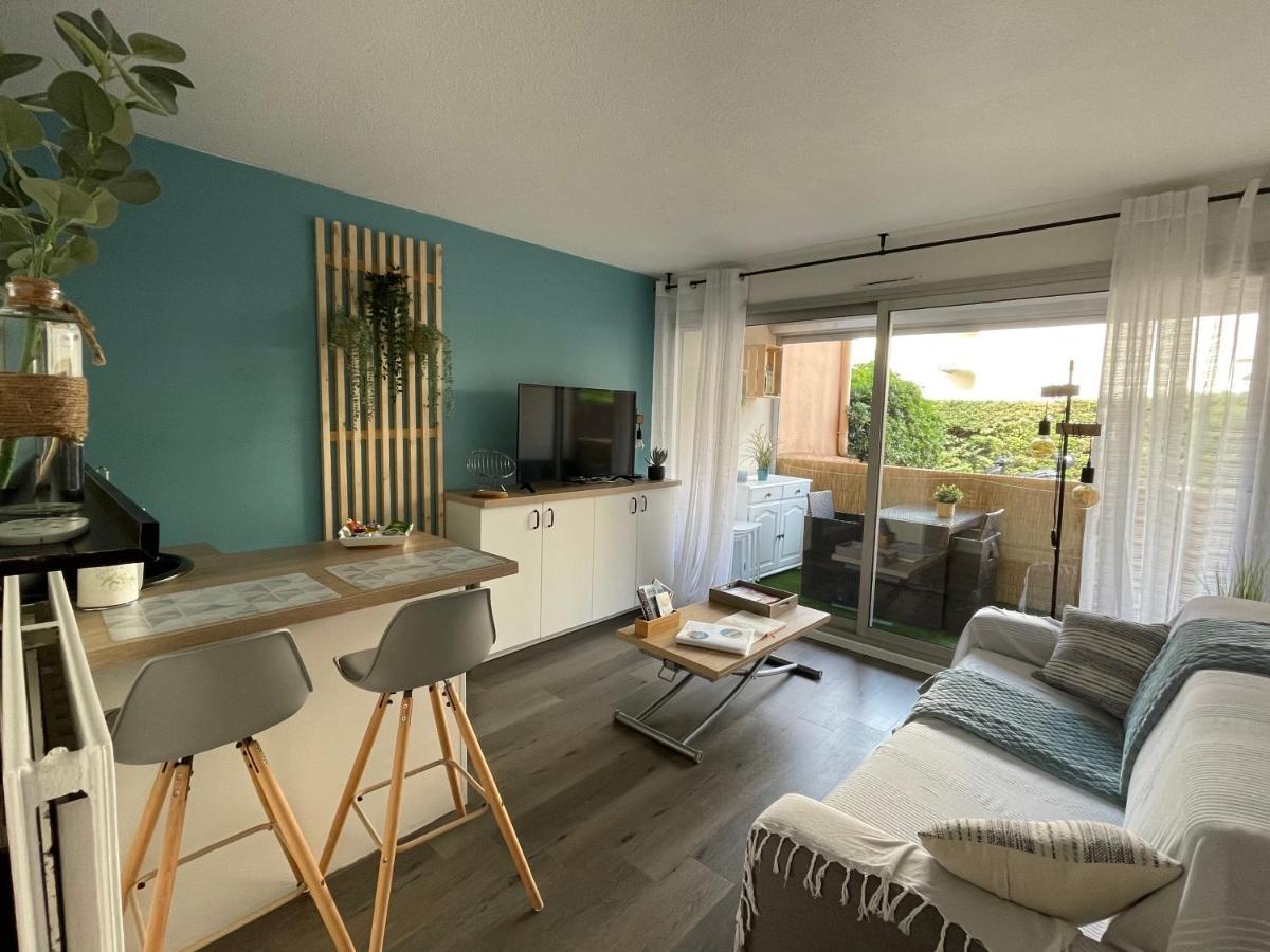 Chaleureux Appartement Face Au Port Sta Lucia, Tout A Pieds, Wifi Сен-Рафаэль Экстерьер фото