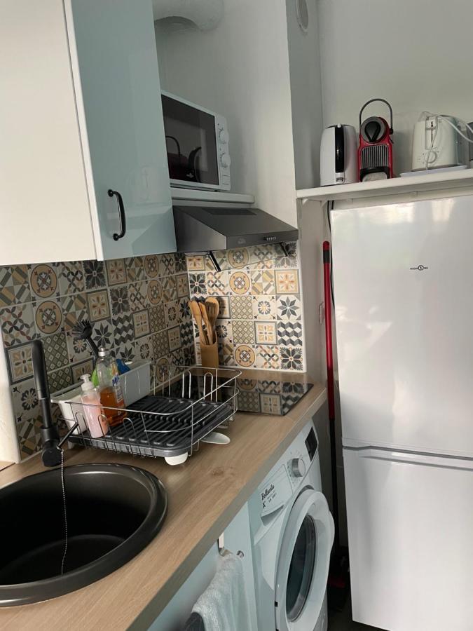Chaleureux Appartement Face Au Port Sta Lucia, Tout A Pieds, Wifi Сен-Рафаэль Экстерьер фото